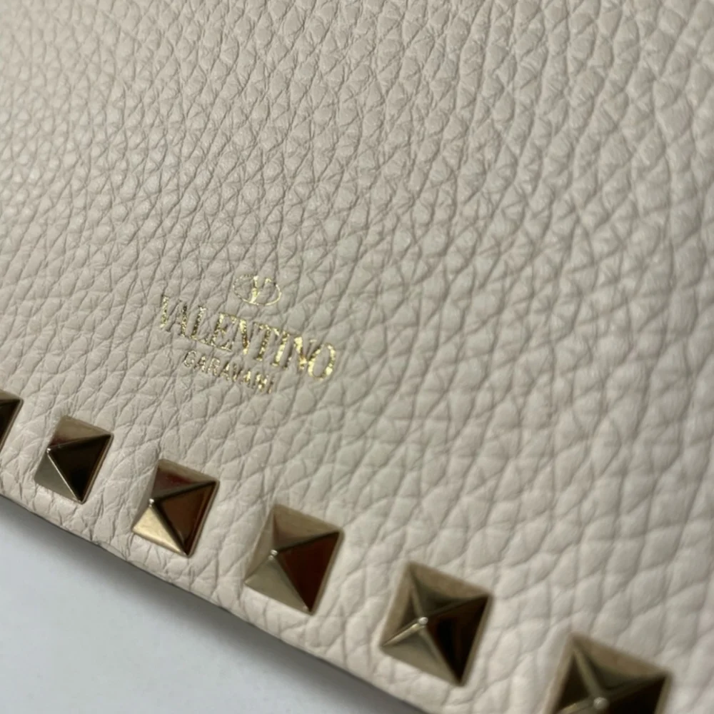 Valentino Garavani Crossbody Bag - Picture 4 of 12
